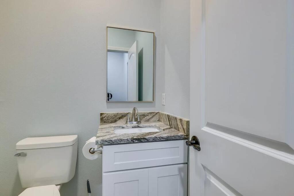 Vacation Home Lake Livingston! Onalaska Bagian luar foto