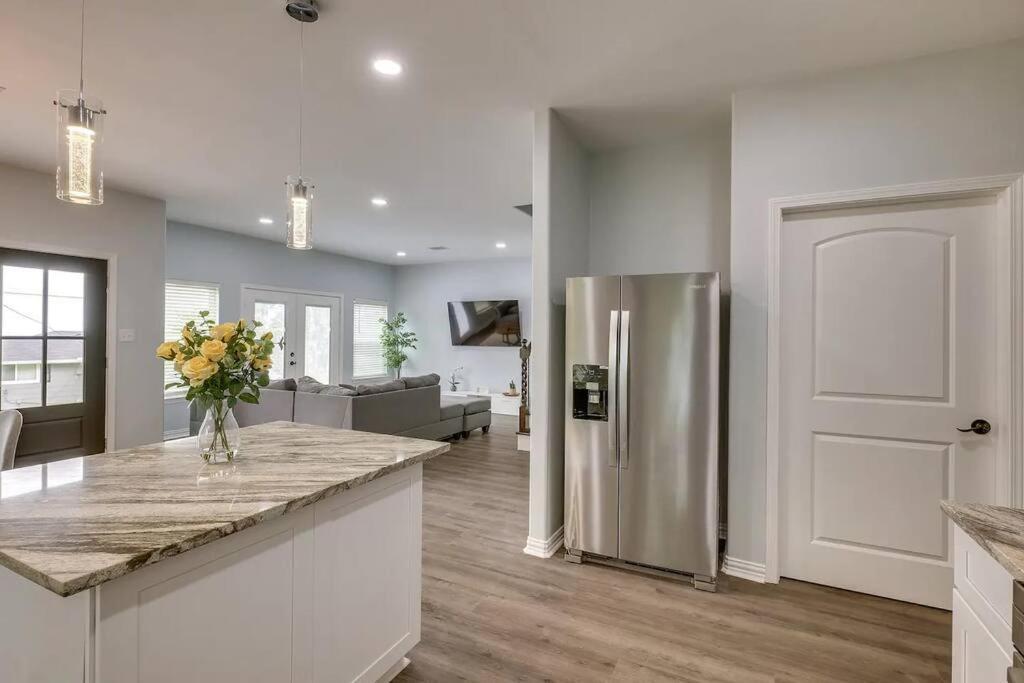 Vacation Home Lake Livingston! Onalaska Bagian luar foto
