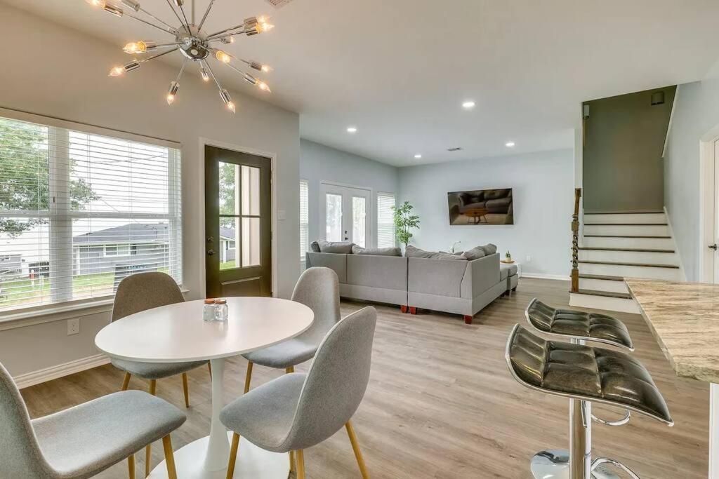 Vacation Home Lake Livingston! Onalaska Bagian luar foto
