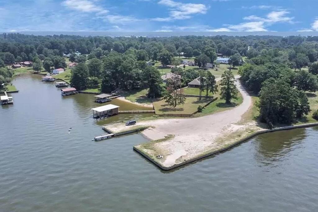 Vacation Home Lake Livingston! Onalaska Bagian luar foto